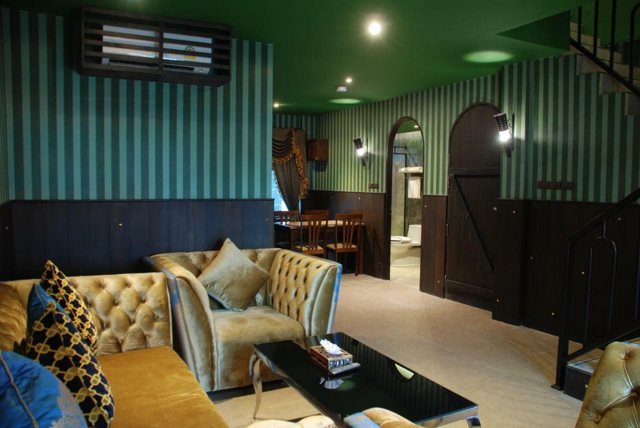 Castle Suites Pattaya Esterno foto
