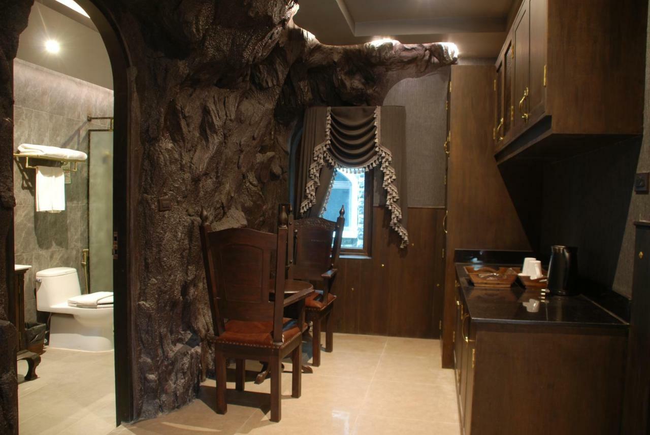Castle Suites Pattaya Esterno foto
